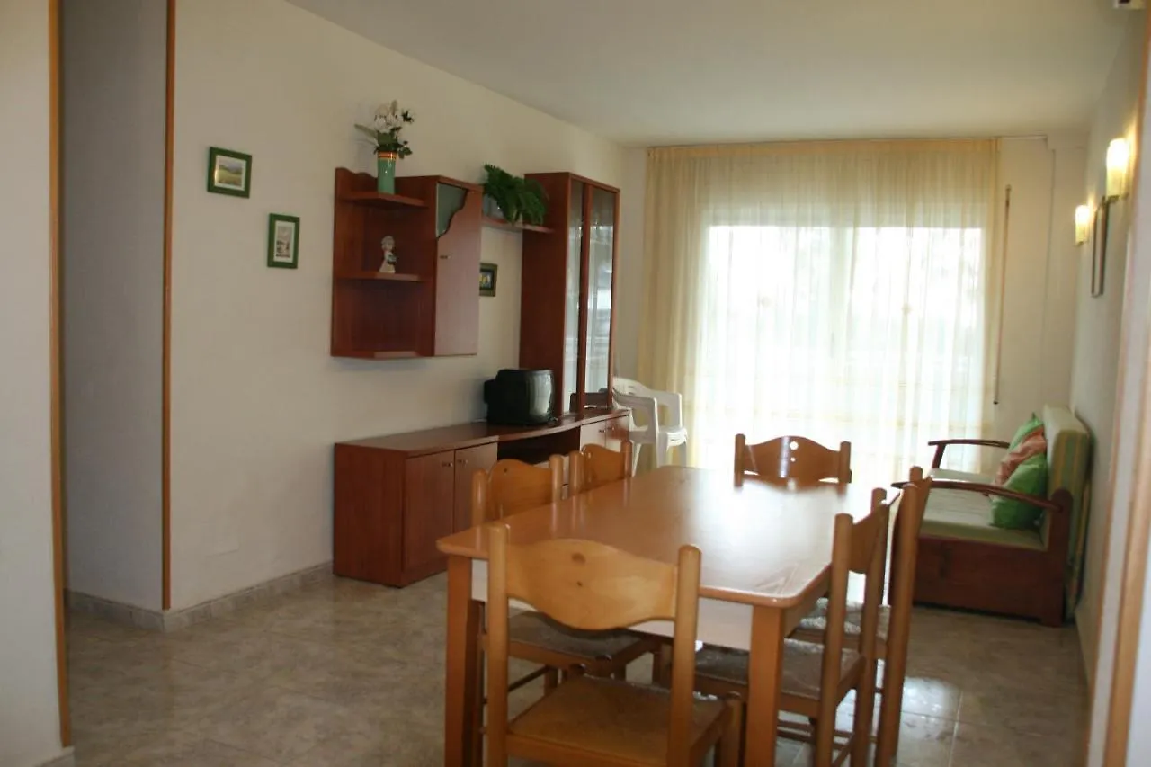 Apcostas - Village Park سالو إسبانيا